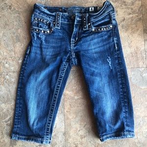 Girls size 8 distressed miss me capris